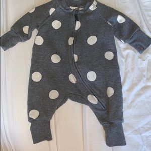 H&M One Pieces - Baby boy/girl H&M zip up jumpsuit H&M One Pieces - Baby boy/girl H&M zip up jumpsuit